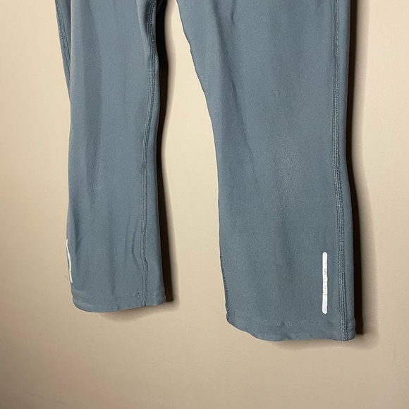 Nike Dri-Fit Cropped Leggings Size M - Picture 2 of 6